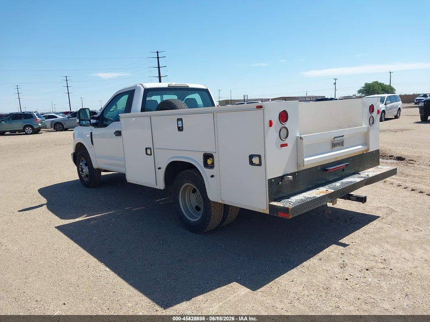 2017 FORD F-350 CHASSIS auction photo 3