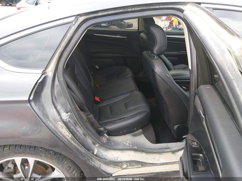 2019 FORD FUSION auction photo 8