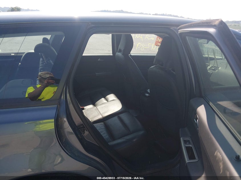 2010 Volvo V50 2.4I VIN: YV1382MW0A2534468 Lot: 45428933