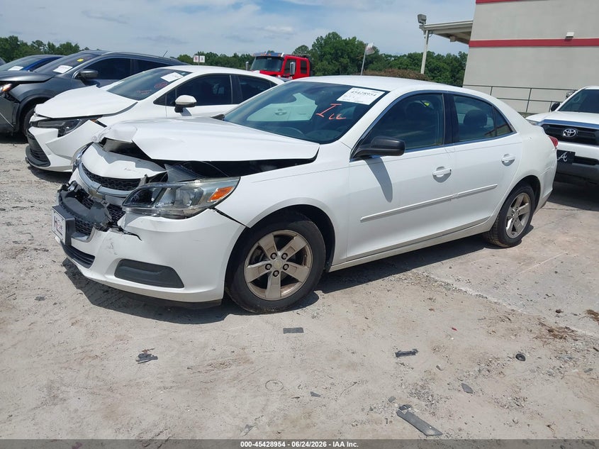 2015 CHEVROLET MALIBU auction photo 2