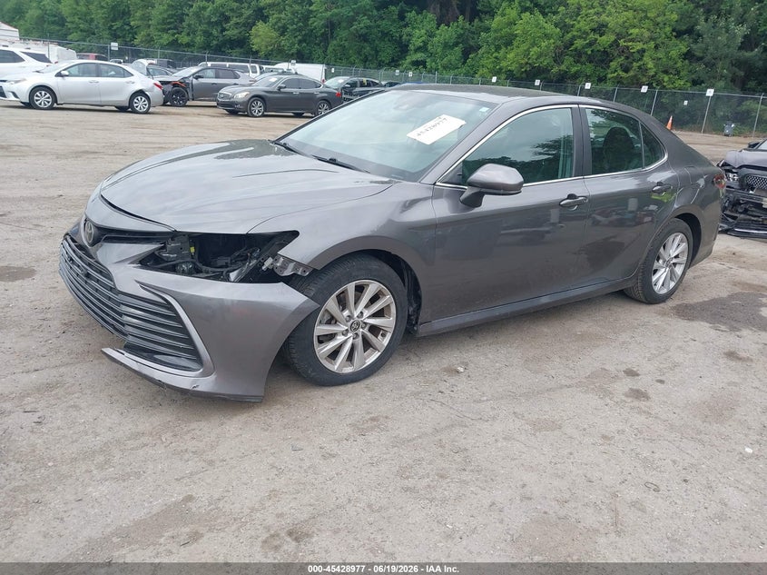 2021 TOYOTA CAMRY auction photo 2