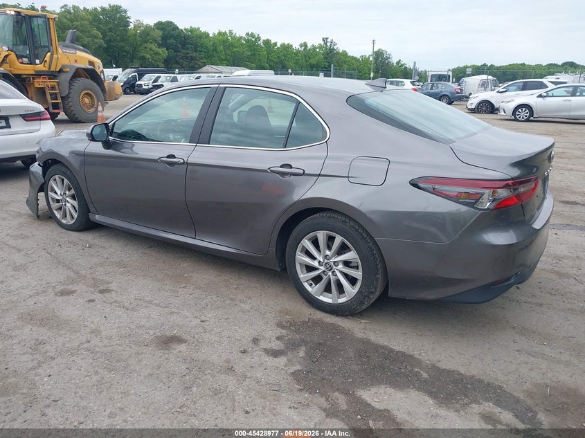 2021 TOYOTA CAMRY auction photo 3