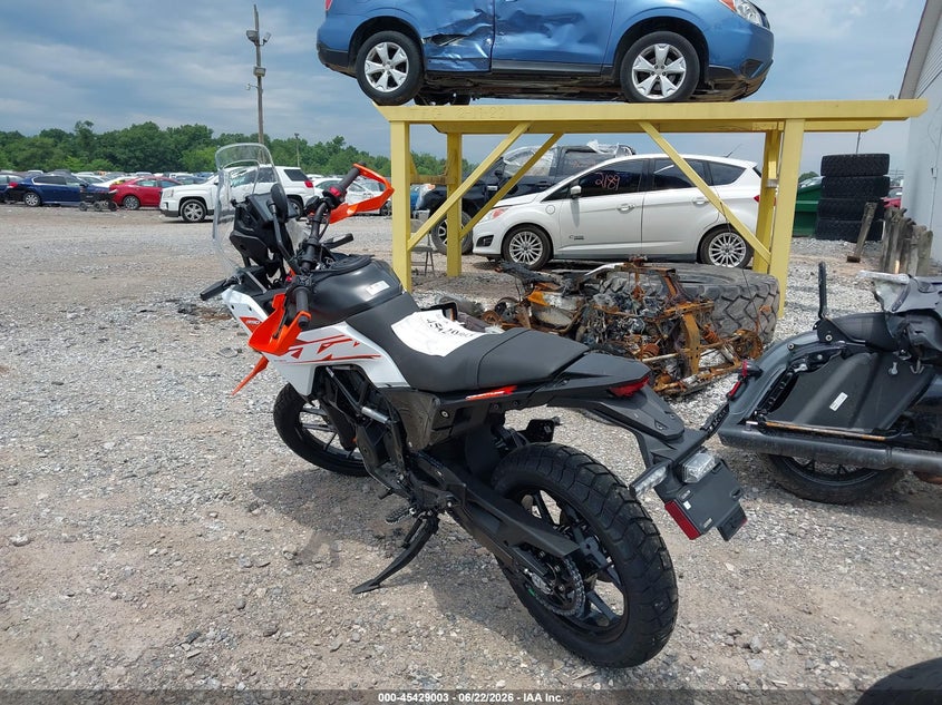 2026 KTM 390 auction photo 3