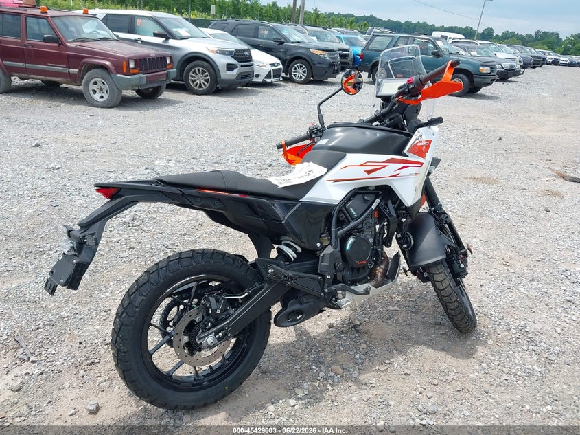 2026 KTM 390 auction photo 4