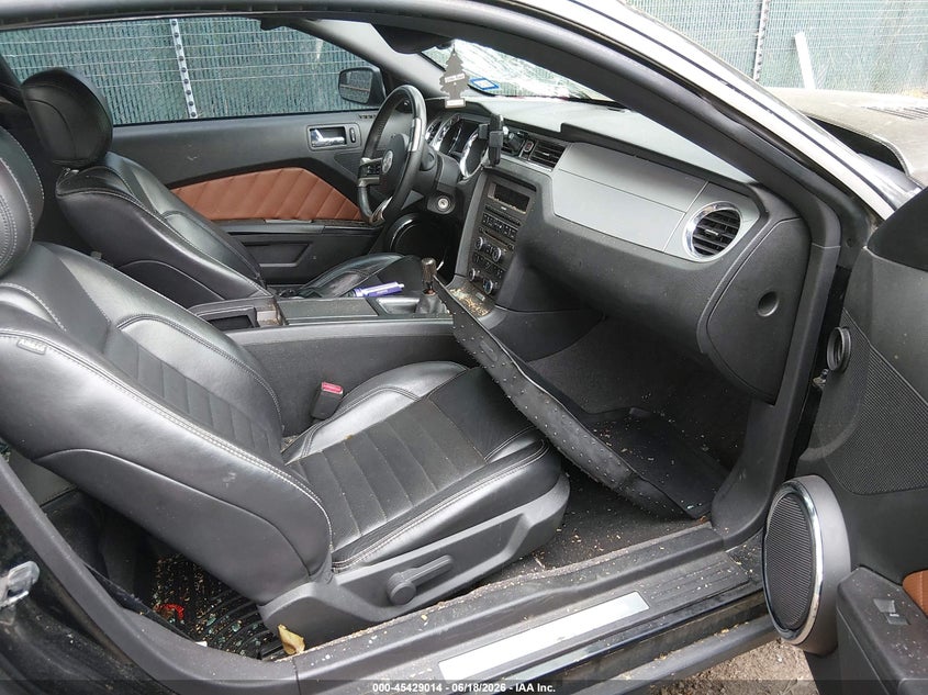 2012 FORD MUSTANG COUPE 5.0L V-8 DOHC, VVT, 412HP