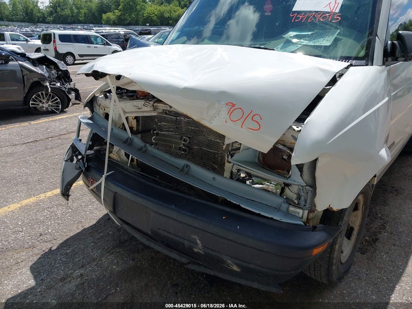 2002 Chevrolet Astro VIN: 1GCDM19X02B101901 Lot: 45429015