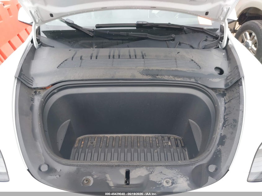TESLA MODEL Y 2024 VIN 7SAYGDEE1RA259752