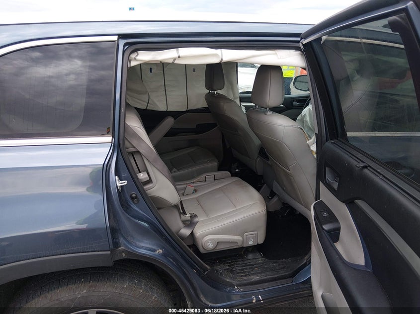 TOYOTA HIGHLANDER - zdjęcie 8