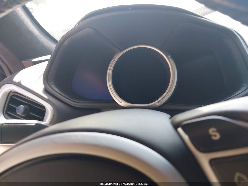 2020 ASTON MARTIN DB11 auction photo 7