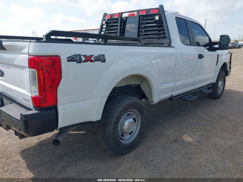 AtlanticExpress - Ford F-250
