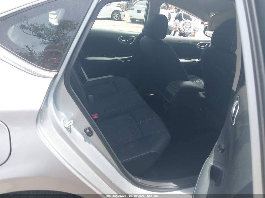 2018 NISSAN SENTRA auction photo 8