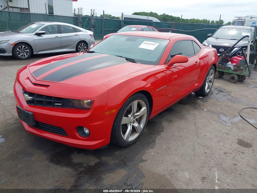 2010 Chevrolet Camaro, Неизвестно, IAAI, VIN 2G1FS1EW8A9213222 — фото 2