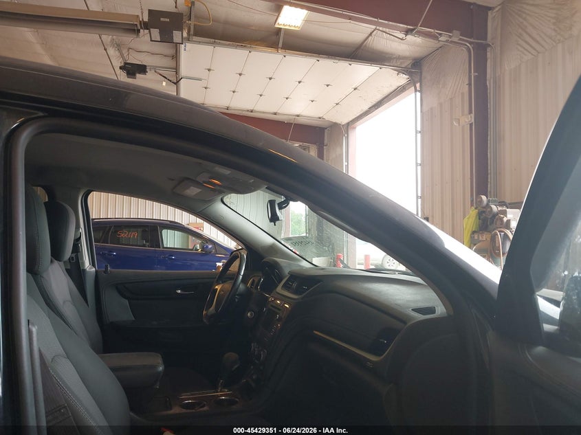 2013 CHEVROLET TRAVERSE auction photo 5
