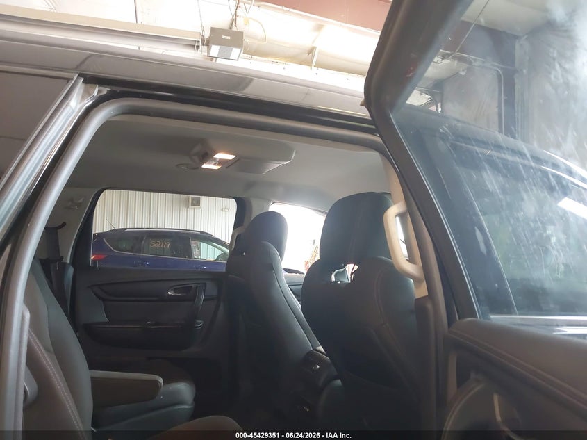 2013 CHEVROLET TRAVERSE auction photo 8