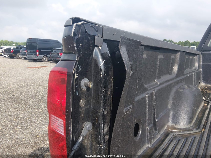 2019 CHEVROLET SILVERADO 2500HD auction photo 6