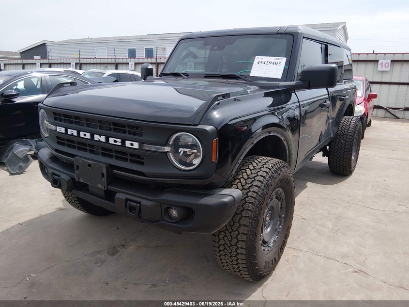 2025 Ford Bronco, Left Side, IAAI, VIN 1FMEE7BH9SLA67650 — photo 2