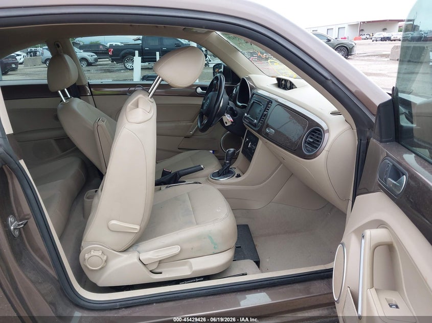 2014 VOLKSWAGEN BEETLE auction photo 5