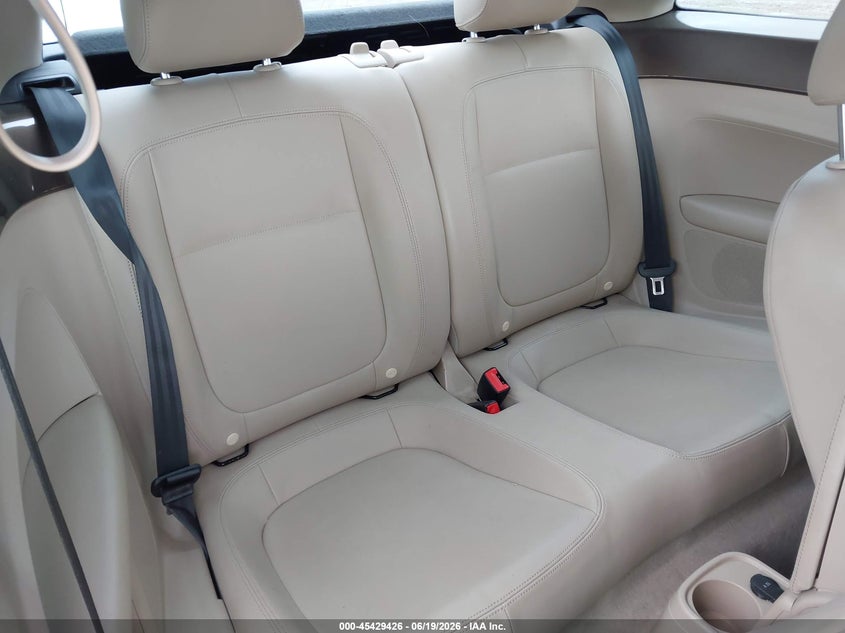 2014 VOLKSWAGEN BEETLE auction photo 8