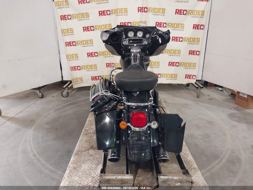 2007 HARLEY-DAVIDSON FLHX auction photo 6