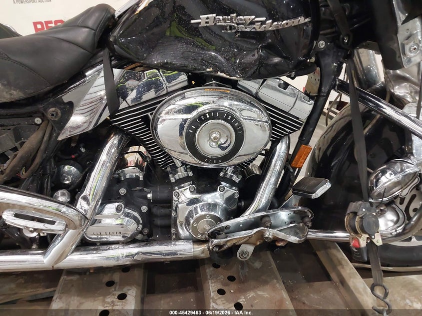 2007 HARLEY-DAVIDSON FLHX auction photo 8