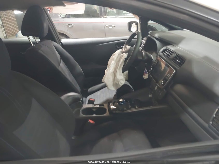 2023 NISSAN LEAF auction photo 5
