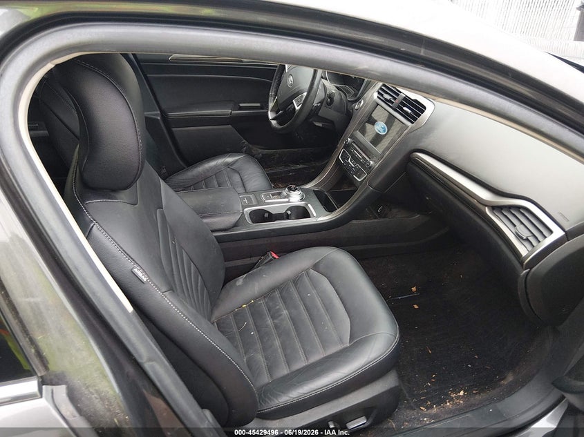 2017 FORD FUSION auction photo 5