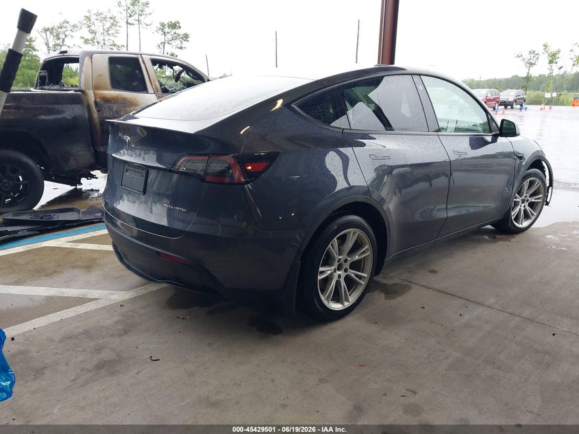 2023 TESLA MODEL Y auction photo 4