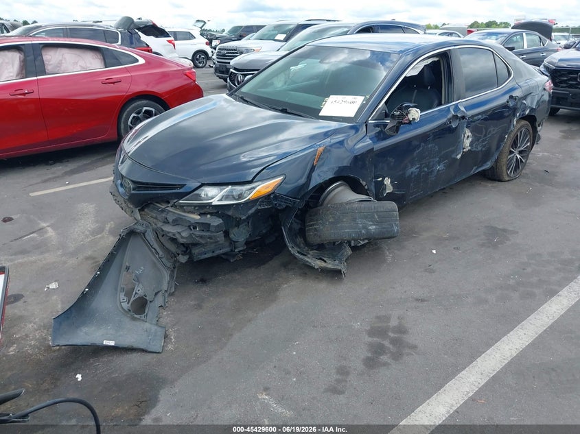 2019 TOYOTA CAMRY auction photo 2