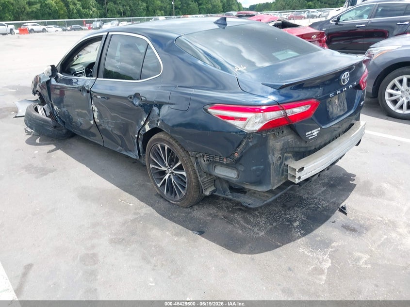 2019 TOYOTA CAMRY auction photo 3