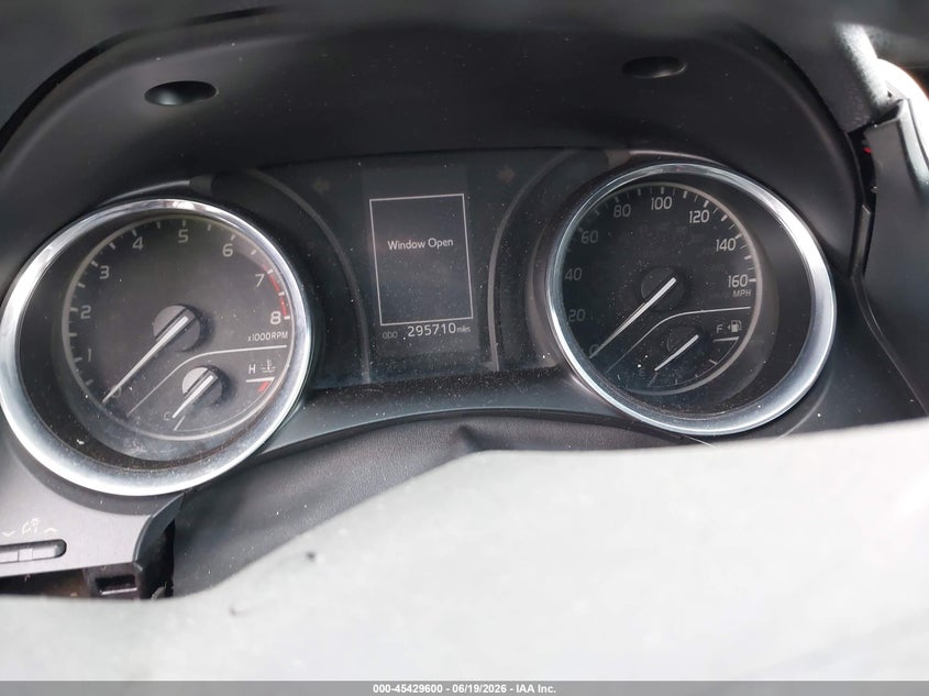 2019 TOYOTA CAMRY auction photo 7
