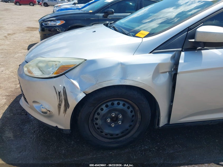 2012 FORD FOCUS auction photo 6