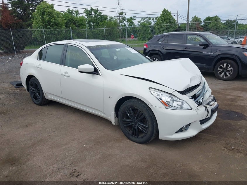 2015 Infiniti Q40