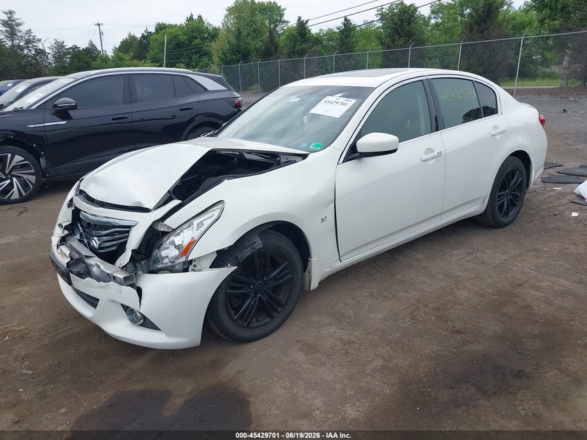 2015 INFINITI Q40 auction photo 2