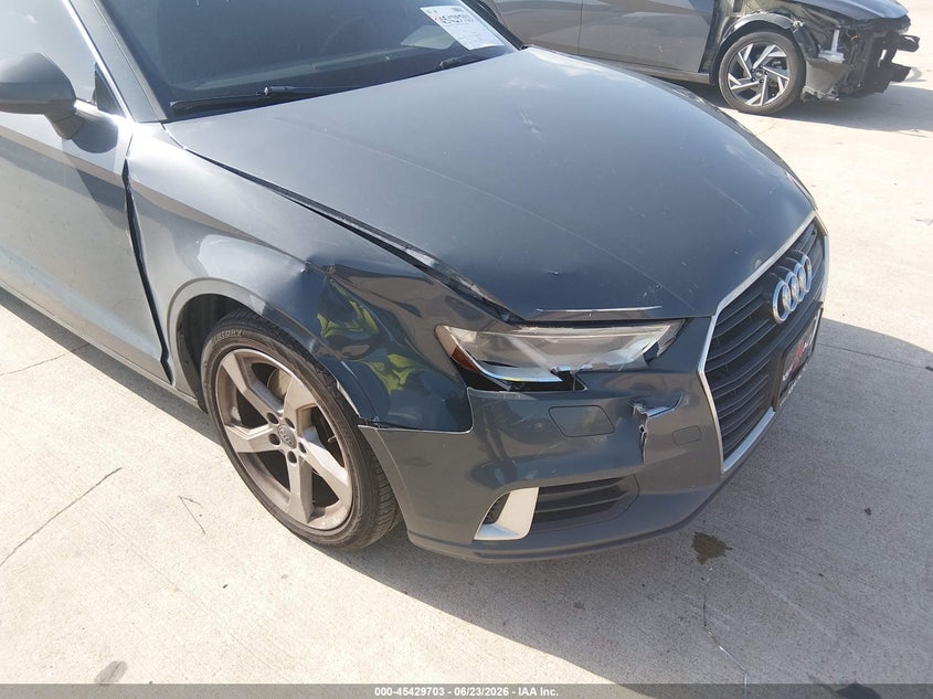 2019 AUDI A3 auction photo 6