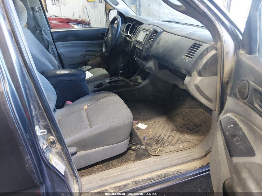 2015 TOYOTA TACOMA auction photo 5