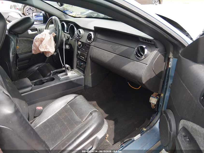 2007 FORD MUSTANG auction photo 5