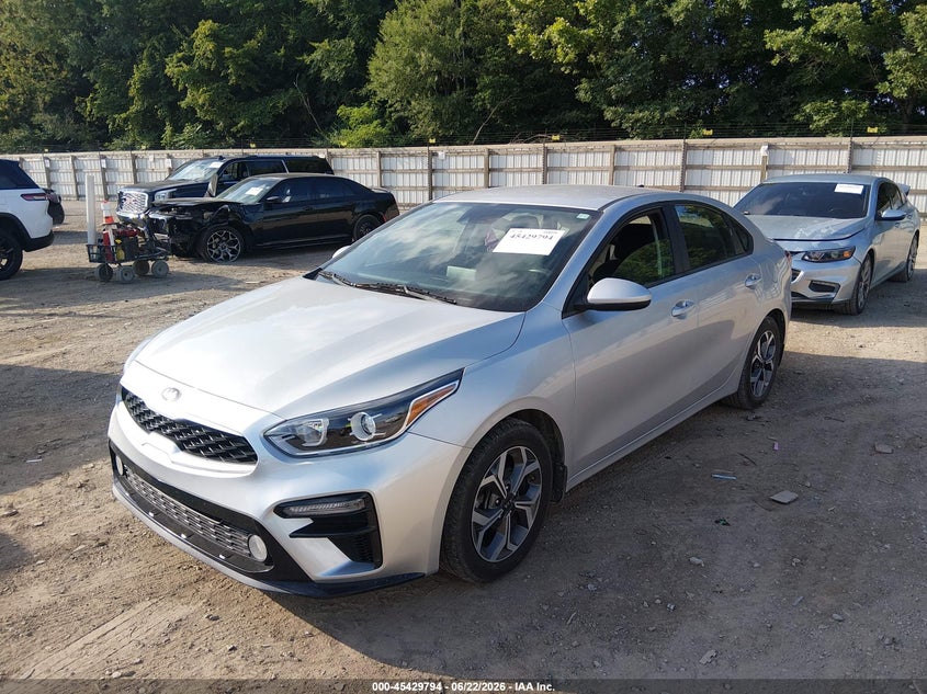3KPF24AD8KE113170 2019 KIA FORTE LXS photo 1