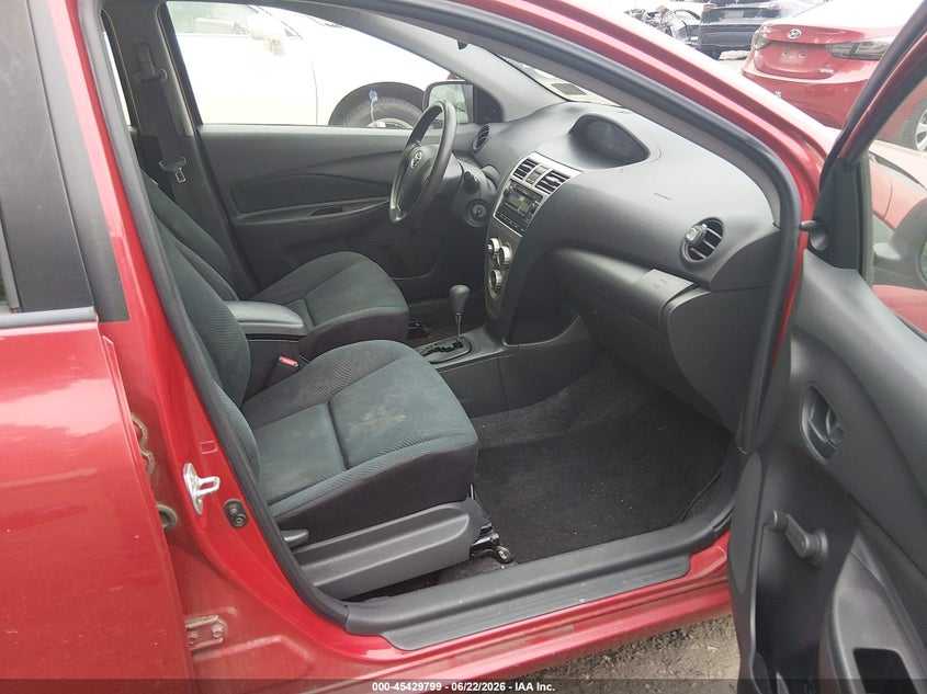 2010 TOYOTA YARIS auction photo 5