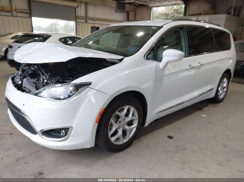 Vin: 2c4rc1egxlr230603, lot: 45927928, chrysler pacifica touring l plus 20202