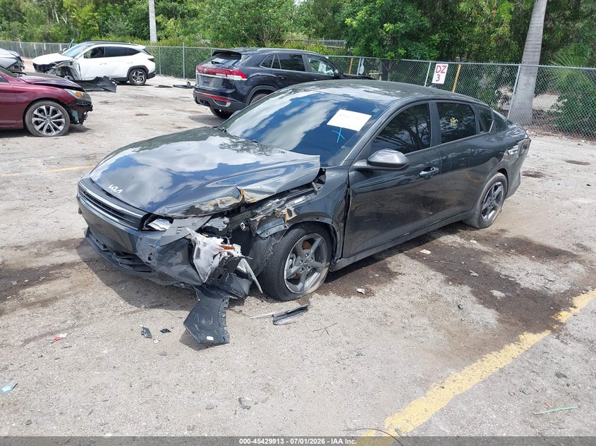 Vin: 3kpft4de6se133466, lot: 45928013, kia k4 lxs 20252