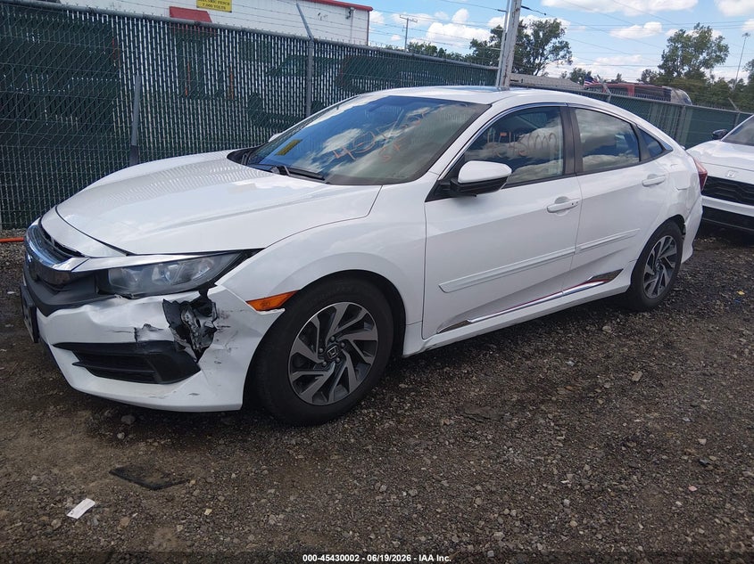 2018 Honda Civic, Left Side, IAAI, VIN 19XFC2F78JE003559 — photo 2