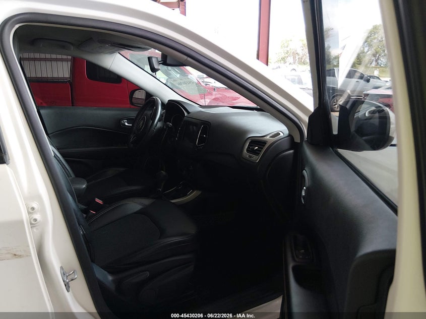 2019 JEEP COMPASS auction photo 5