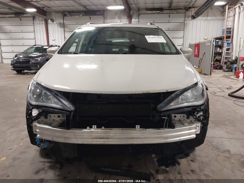 CHRYSLER PACIFICA - zdjęcie 13