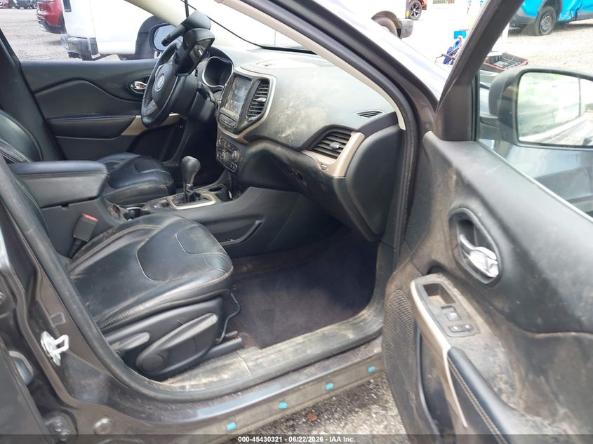 2017 JEEP CHEROKEE auction photo 5