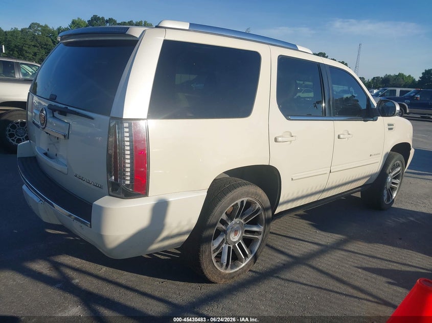 2013 CADILLAC ESCALADE auction photo 4