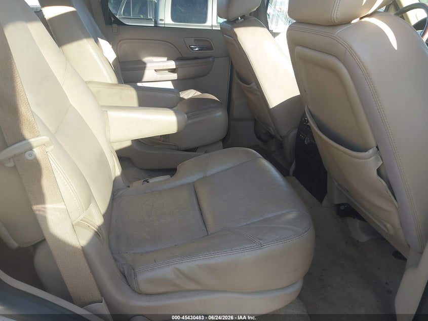 2013 CADILLAC ESCALADE auction photo 8