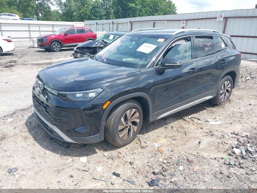 2026 VOLKSWAGEN TIGUAN auction photo 2