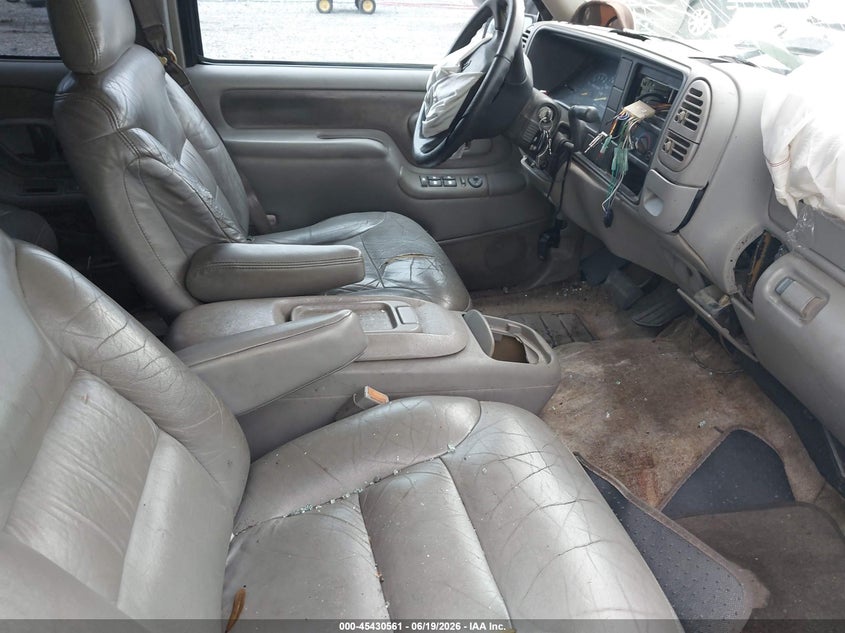 1999 CHEVROLET TAHOE auction photo 5