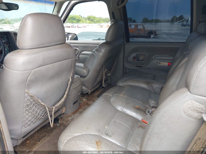 1999 CHEVROLET TAHOE auction photo 8