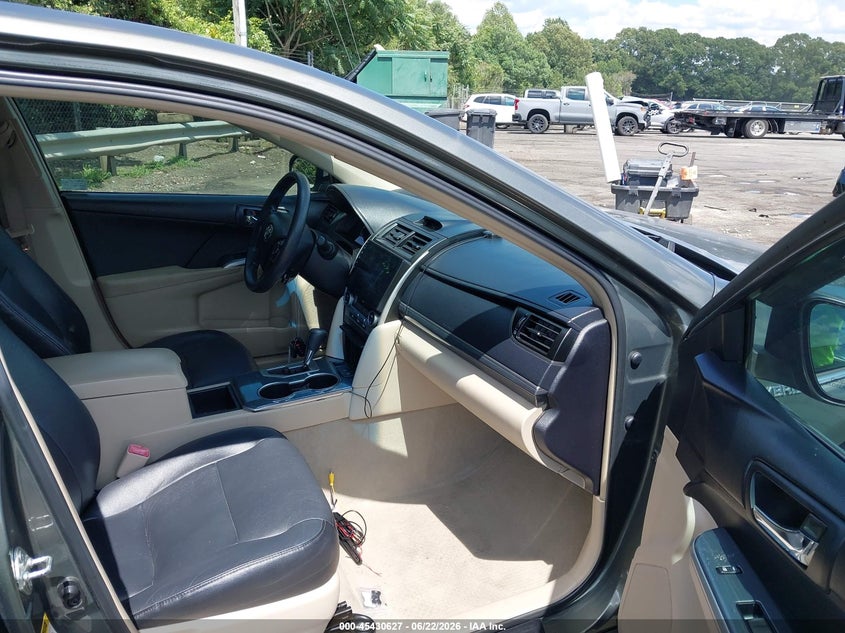 AtlanticExpress - Toyota Camry Hybrid